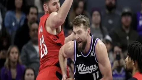 巴黎官方：球迷辱骂拉比奥特及家人，导致主场部分关闭并罚款2万欧元